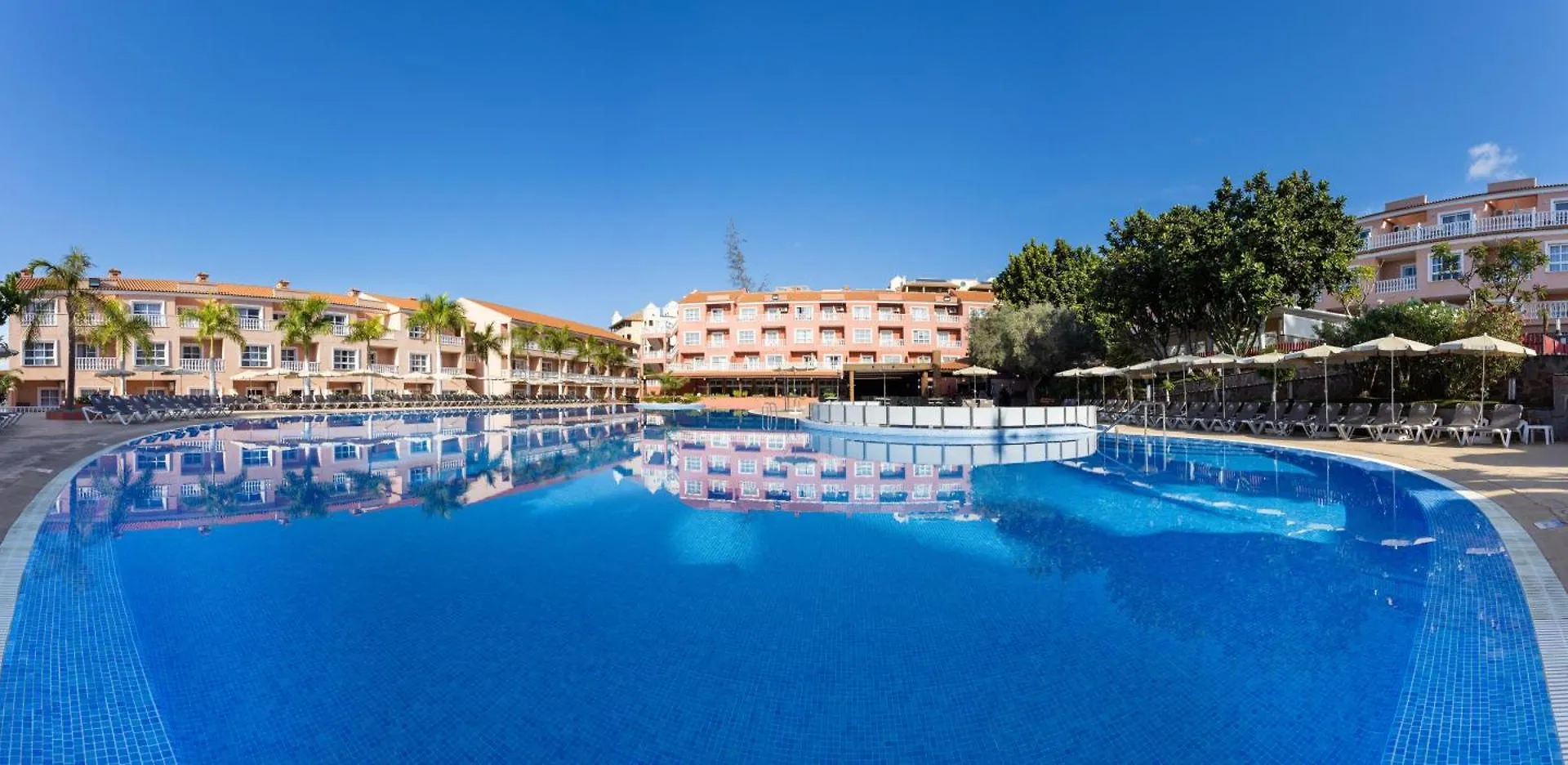 Hotel El Duque 아데제 4*,  스페인