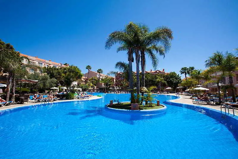 Hotel El Duque 아데제