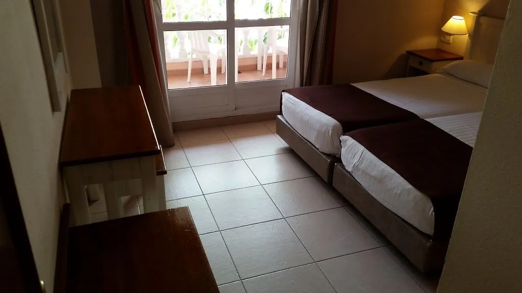 **** 아파트호텔 Hotel El Duque 아데제 스페인
