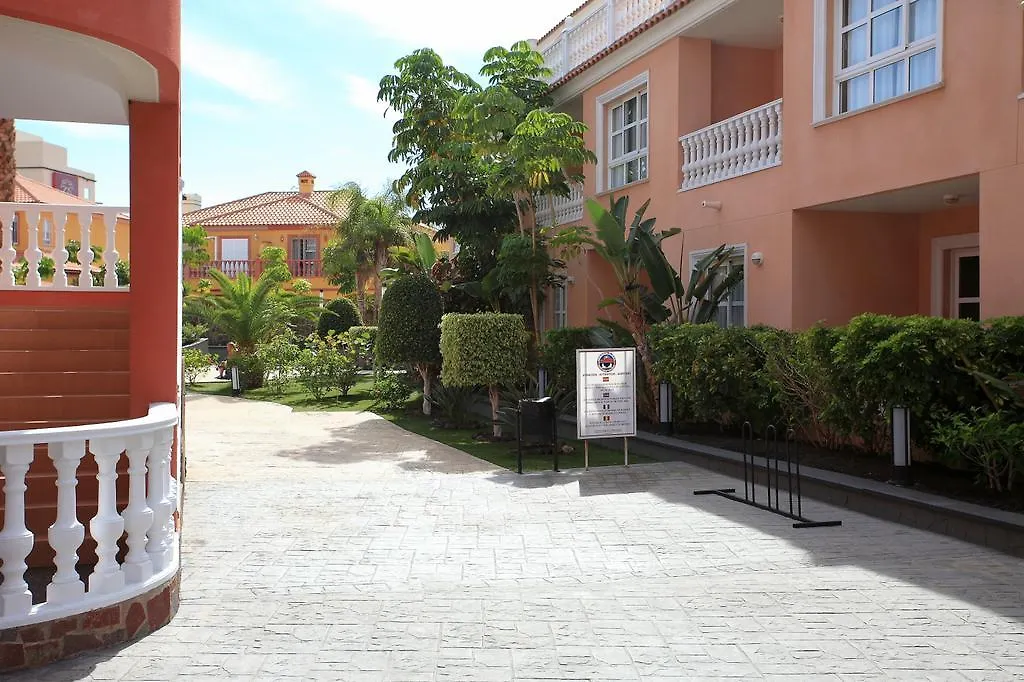 Hotel El Duque 아데제 4*,